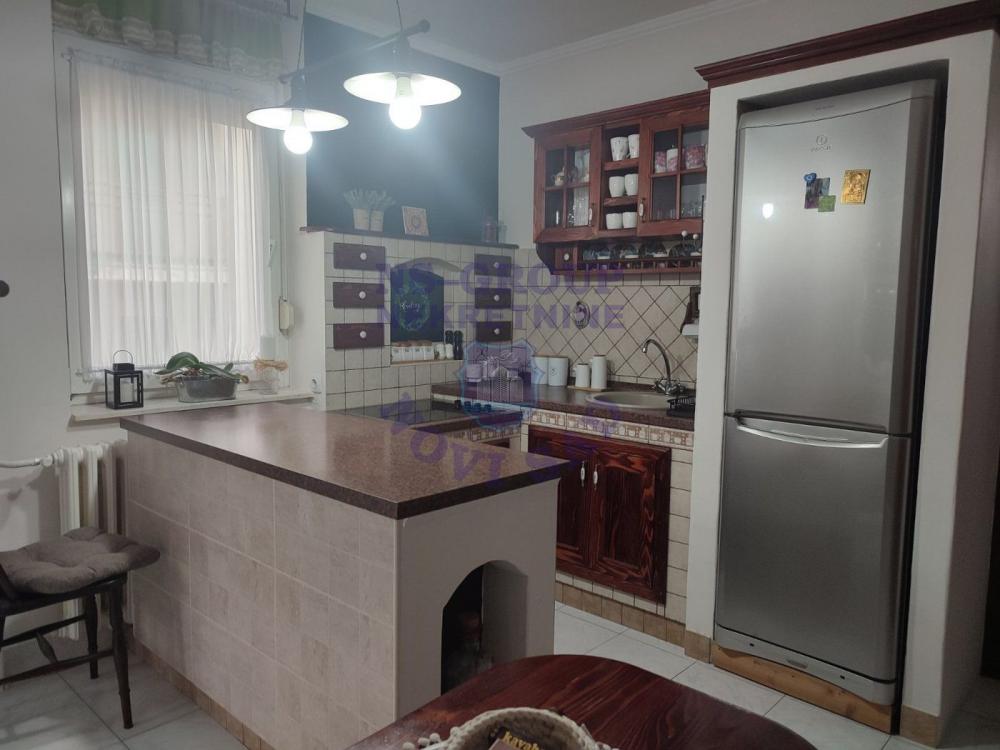 Slika 10 - Troiposoban stan na Podbari 