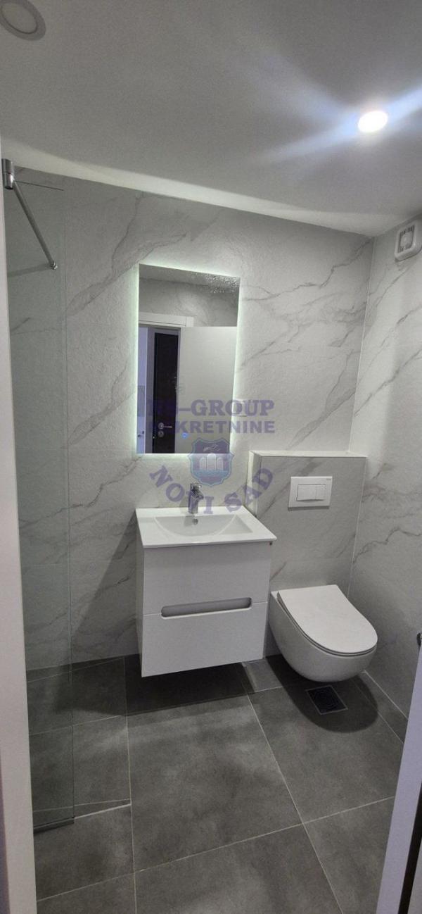 Slika 8 - Lux dvosoban stan na Podbari! 