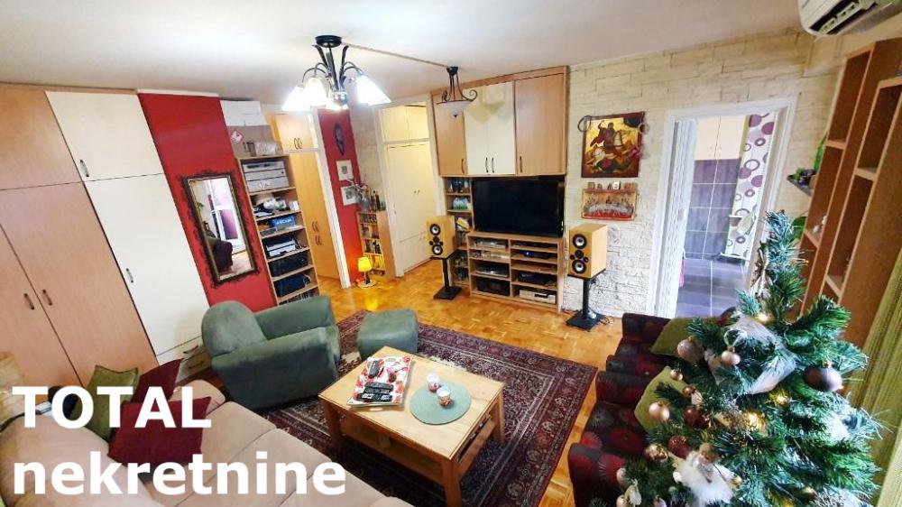 Slika 1 - Stan,NOVI SAD,BULEVAR,kv: 70.00, € 175000, ID: 1102327