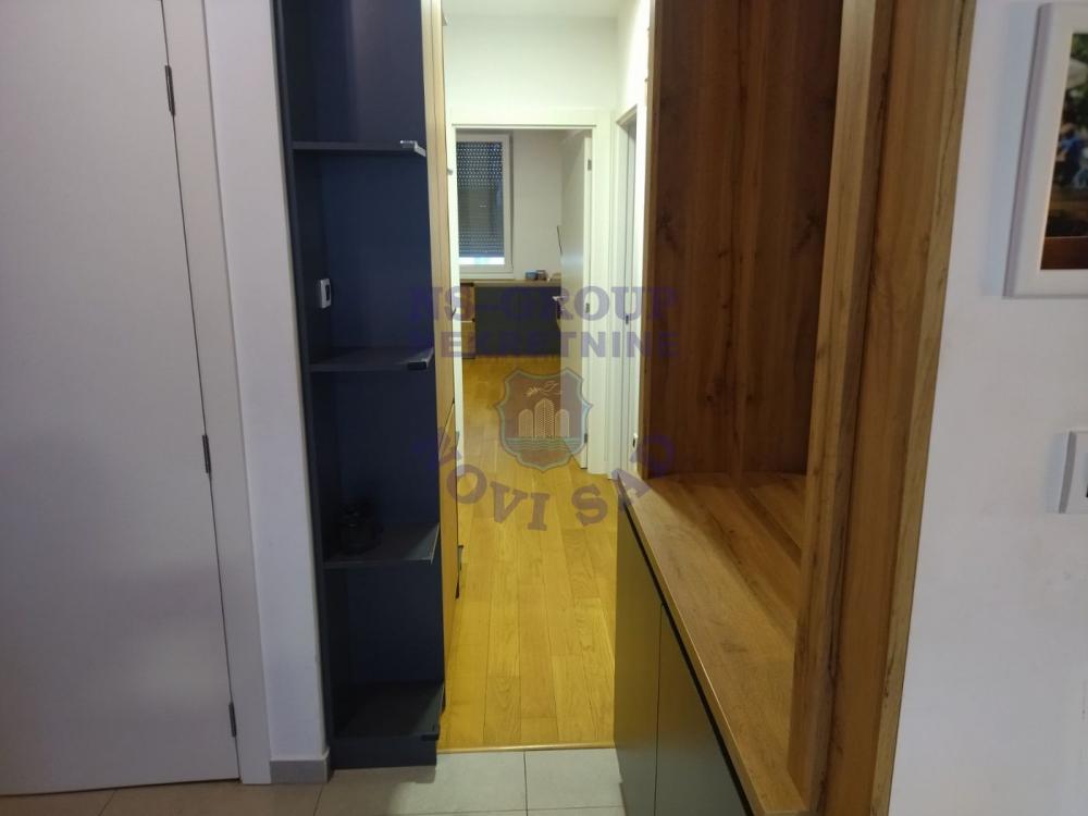 Slika 4 - Trosoban, 74m2, Telep Novi Sad, sa terasom, ima lift