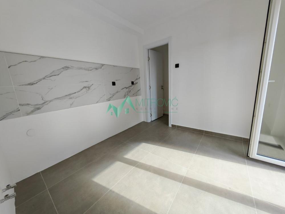 Slika 4 - Cara Dušana, 49m2. Renoviran dvosoban stan. 