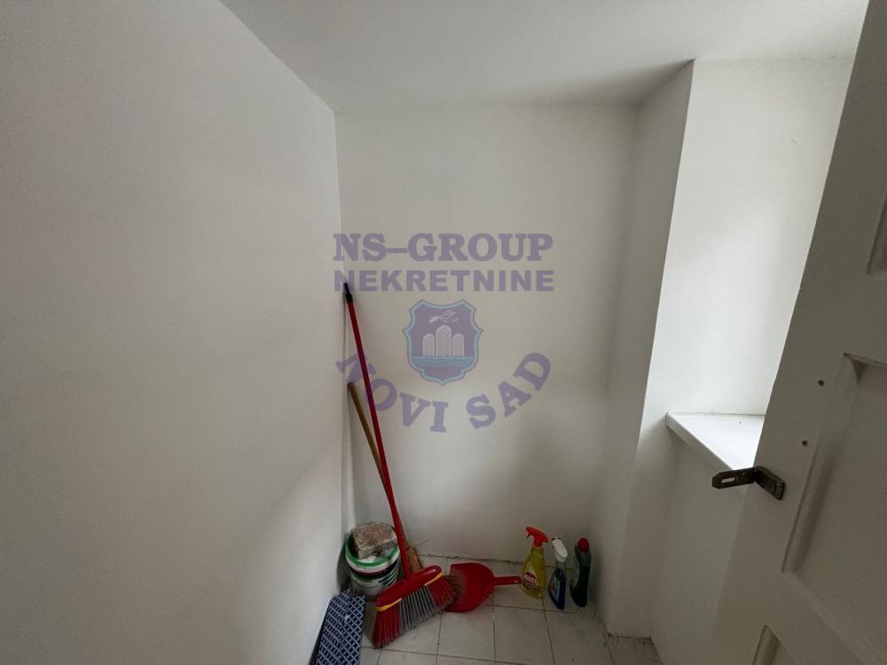 Slika 6 - Odlican dvosoban stan u Centru!