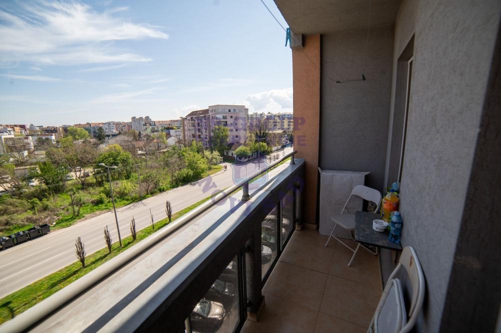 Slika 10 - Odlican trosoban stan na Bulevaru Evrope!