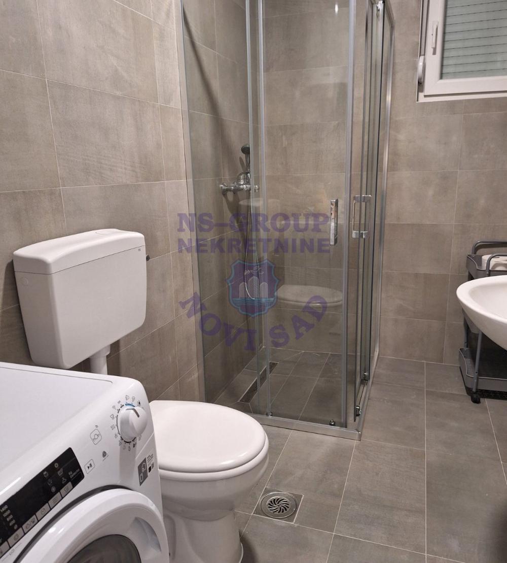 Slika 1 - Odlicna nekretnina na Petrovaradinu !