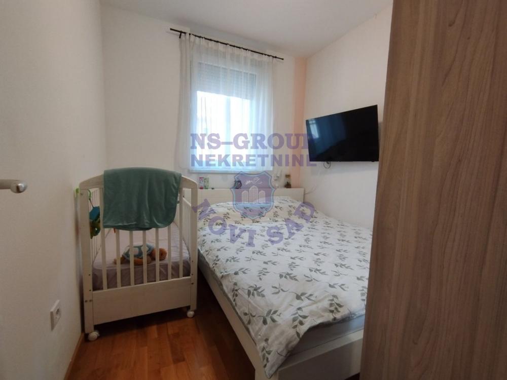 Slika 3 - Prodaja stana, 55m2, Petrovaradin Novi Sad, sa terasom, ima lift