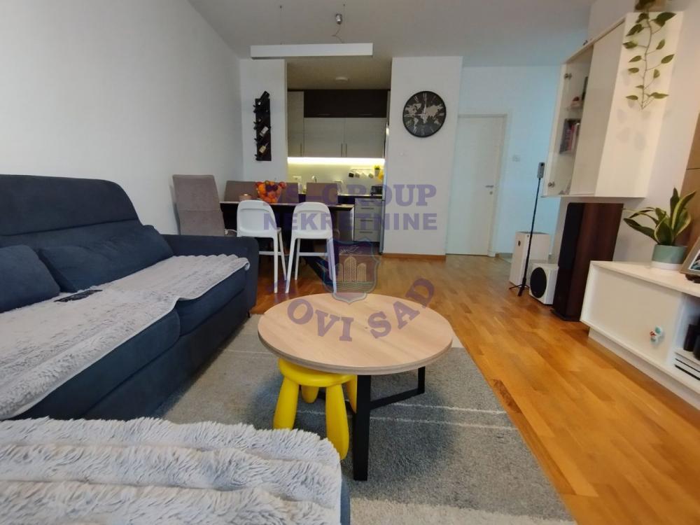 Glavna slika -Prodaja stana, 55m2, Petrovaradin Novi Sad, sa terasom, ima lift