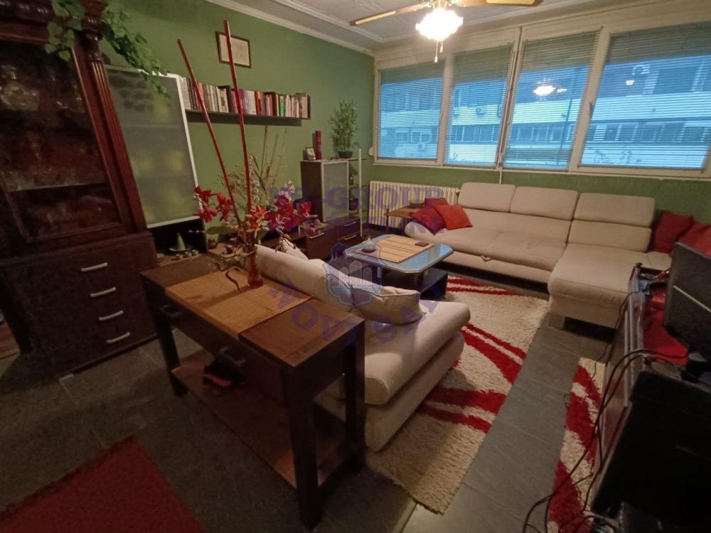 Slika 0 - Dvosoban, 62m2, Liman 1 Novi Sad, sa terasom, ima lift