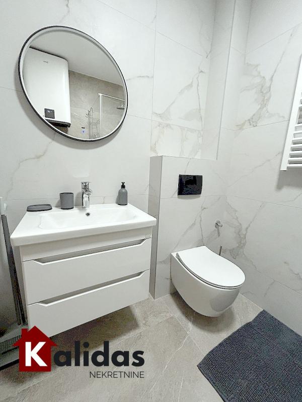 Slika 7 - Stan,NOVI SAD,CENTAR,kv: 24, € 103000, ID: 1008607