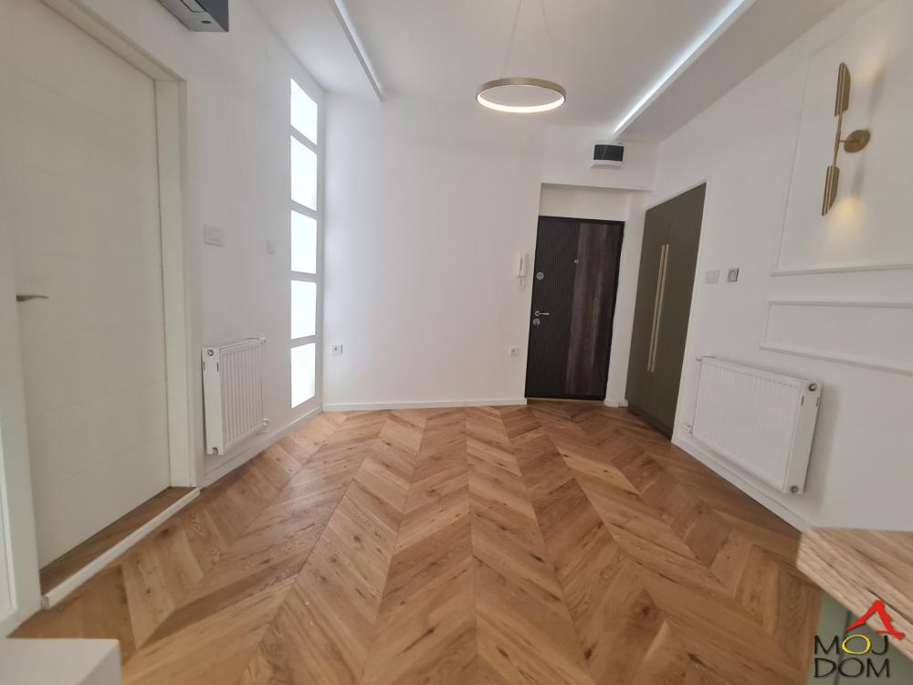 Slika 3 - Stan,NOVI SAD,STARI GRAD,kv: 21, € 92700, ID: 1031346