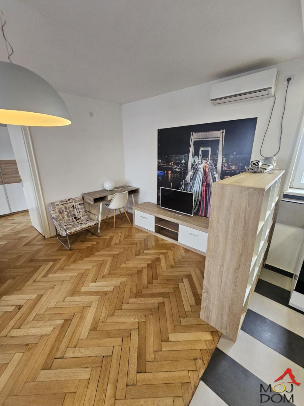 Slika 3 - Stan,NOVI SAD,STARI GRAD,kv: 48, € 206000, ID: 1031787