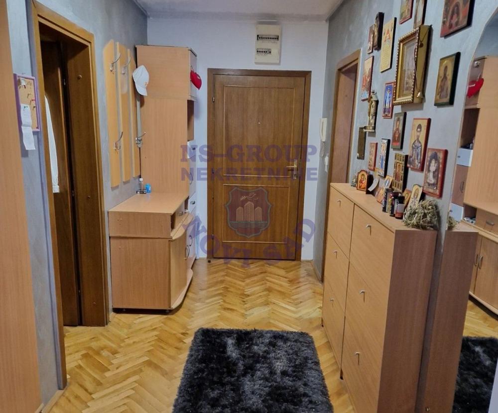 Slika 7 - Odličan trosoban stan na N. Detelinari