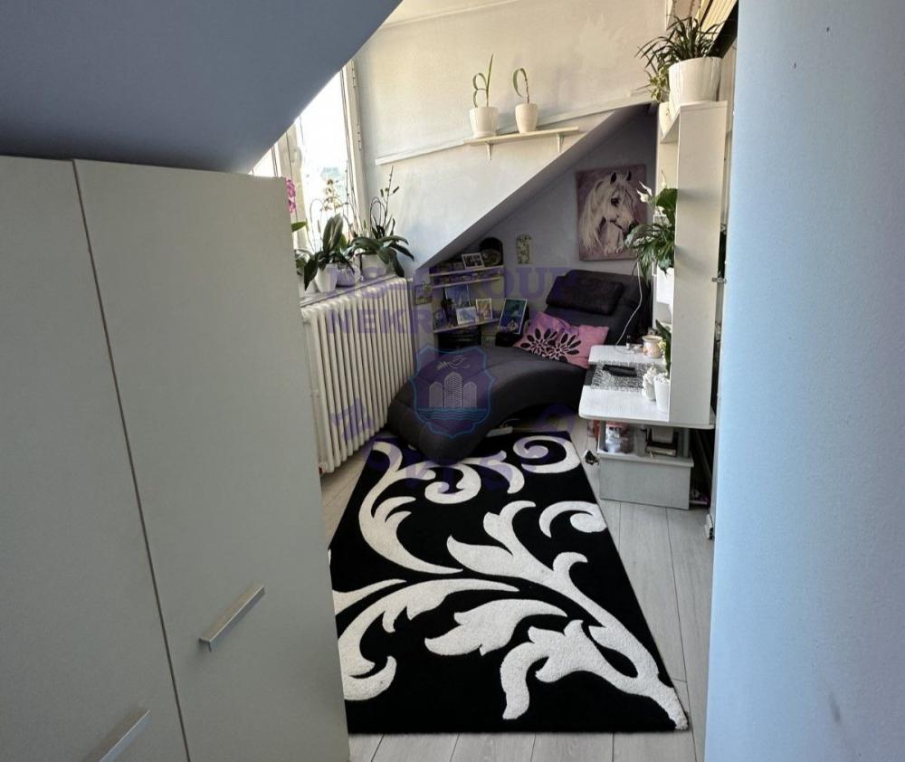 Slika 5 - Odličan trosoban stan na N. Detelinari