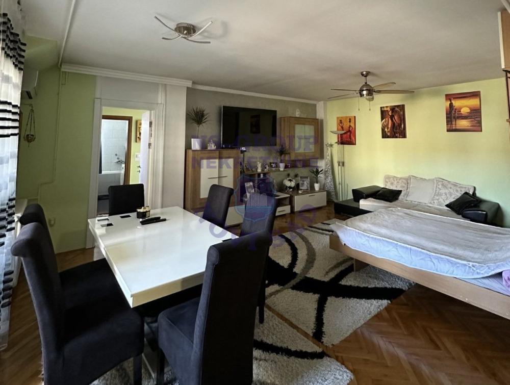 Slika 2 - Odličan trosoban stan na N. Detelinari