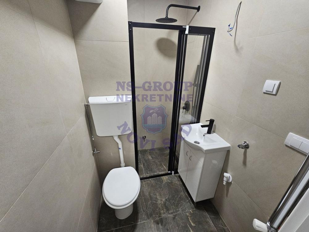 Slika 0 - Dvosoban, 43m2, Adamovićevo naselje Novi Sad, sa terasom