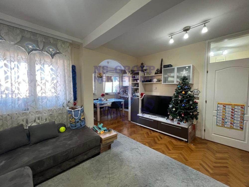 Glavna slika -Odlican cetvorosoban stan na Grbavici!