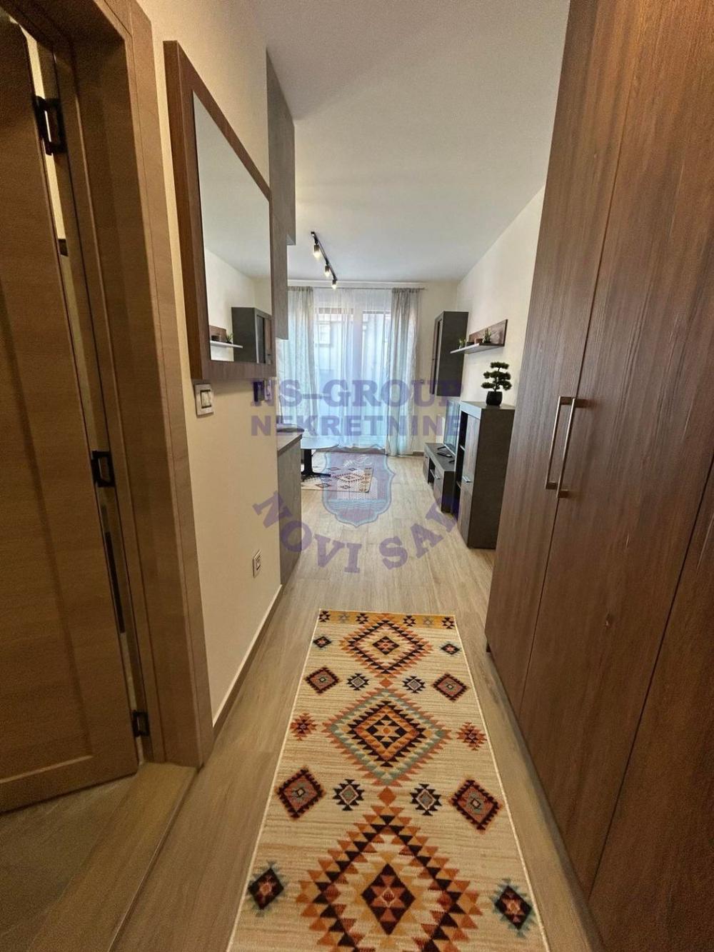 Slika 3 - Jednosoban, 24m2, Novi Sad centar Novi Sad, ima lift