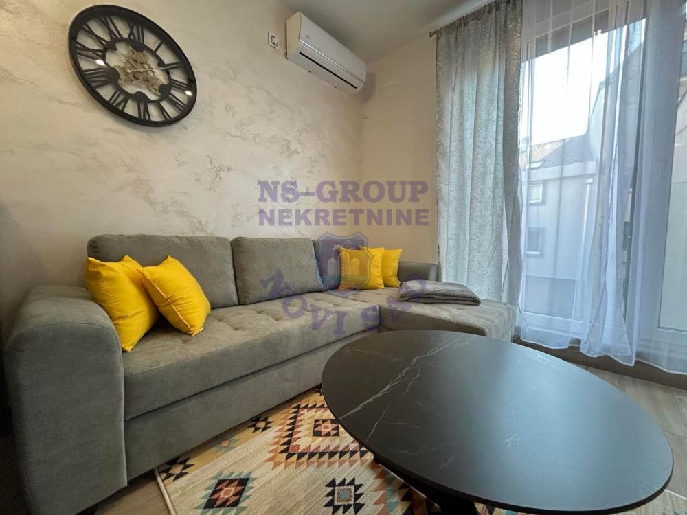 Slika 1 - Jednosoban, 24m2, Novi Sad centar Novi Sad, ima lift