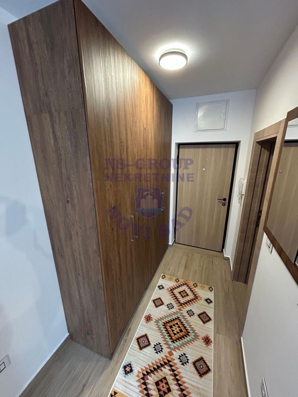 Slika 4 - Jednosoban, 24m2, Novi Sad centar Novi Sad, ima lift