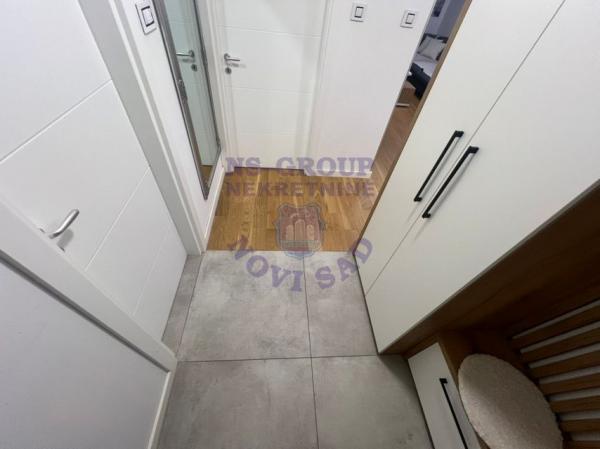 Slika 7 - Dvosoban, 44m2, Bulevar patrijarha Pavla (Somborski bulevar) Novi Sad, sa terasom, ima lift