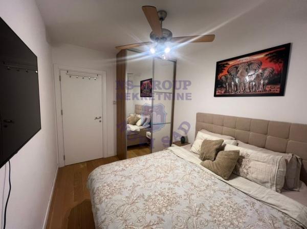 Slika 5 - Dvosoban, 44m2, Bulevar patrijarha Pavla (Somborski bulevar) Novi Sad, sa terasom, ima lift