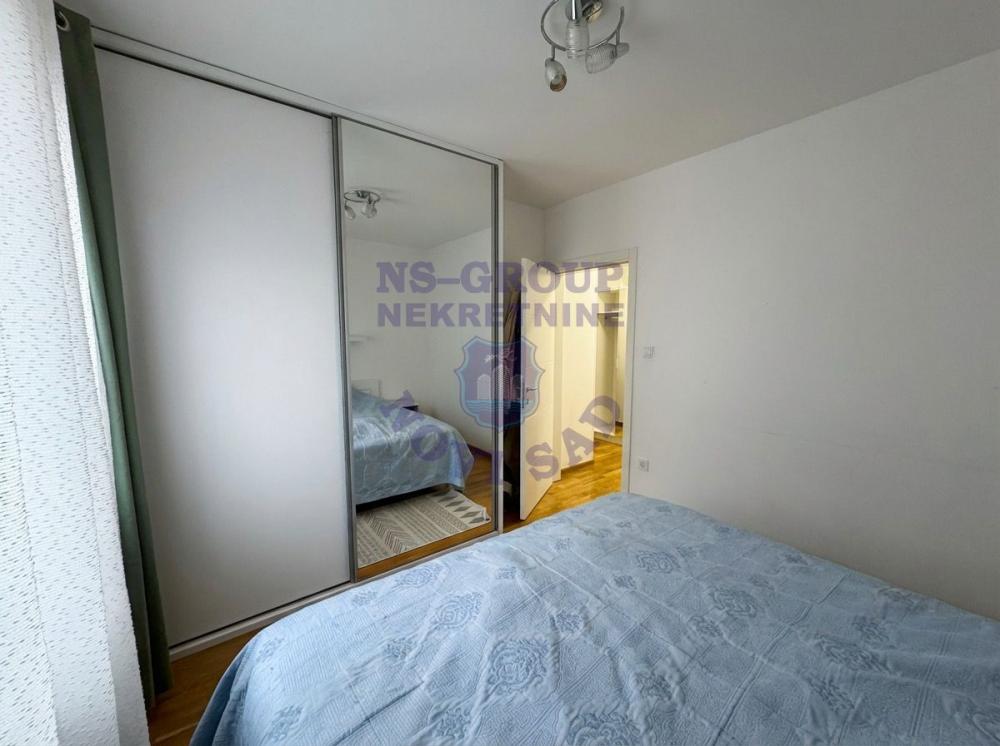 Slika 3 - Trosoban, 61m2, Podbara Novi Sad, sa terasom, ima lift