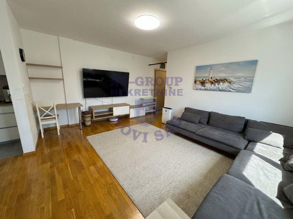 Slika 6 - Trosoban, 61m2, Podbara Novi Sad, sa terasom, ima lift