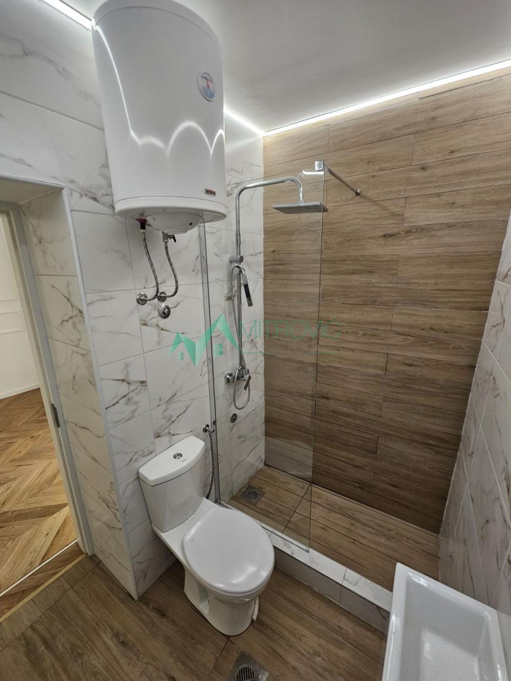 Slika 11 - Centar-kej odlična kompletno renovirana garsonjera  