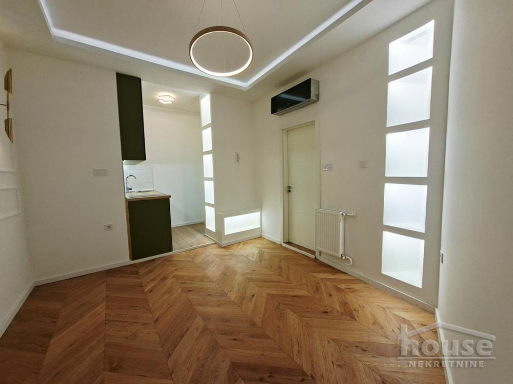 Slika 1 - Stan,NOVI SAD,CENTAR,kv: 21.00, € 90000, ID: 1065111