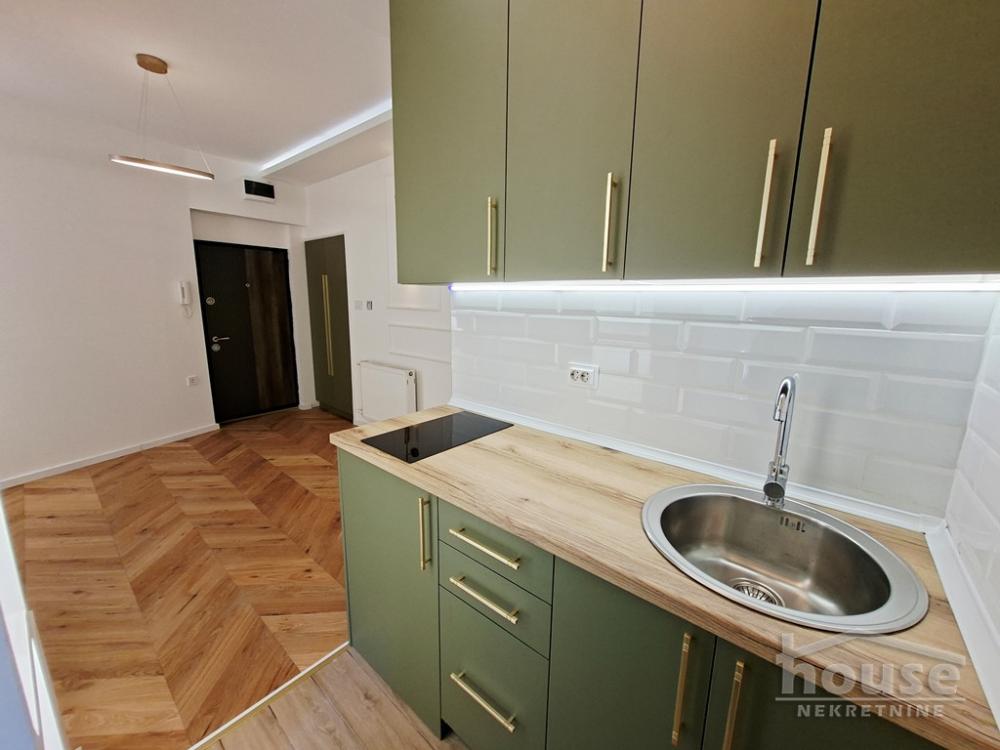 Slika 3 - Stan,NOVI SAD,CENTAR,kv: 21.00, € 90000, ID: 1065111