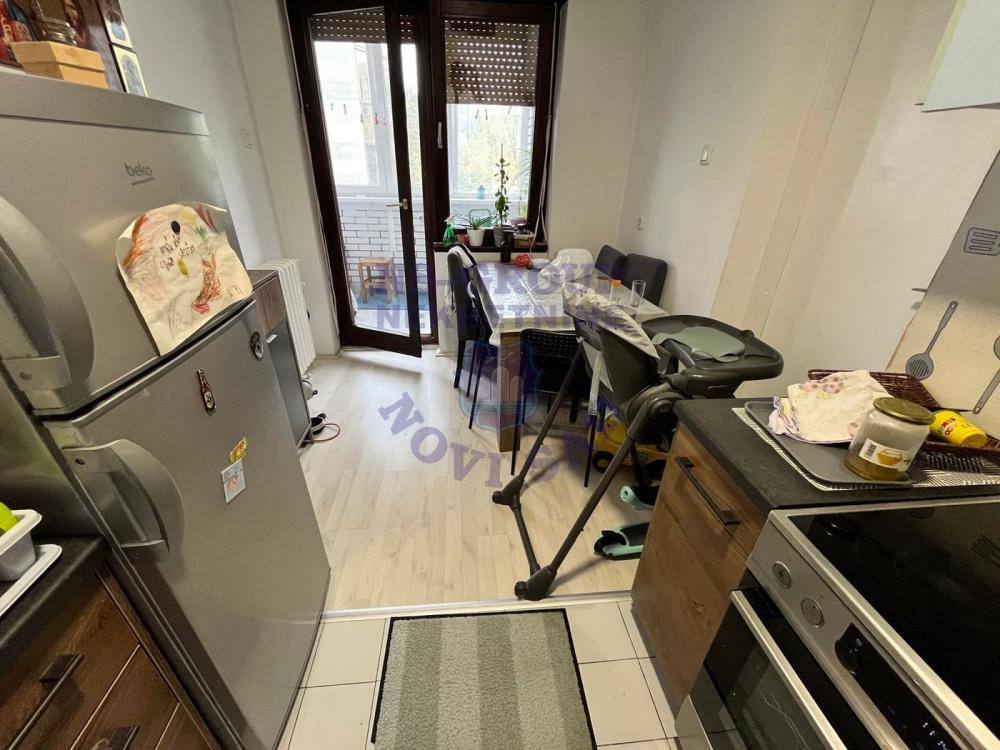 Slika 2 - Dvoiposoban, 69m2, Nova Detelinara Novi Sad