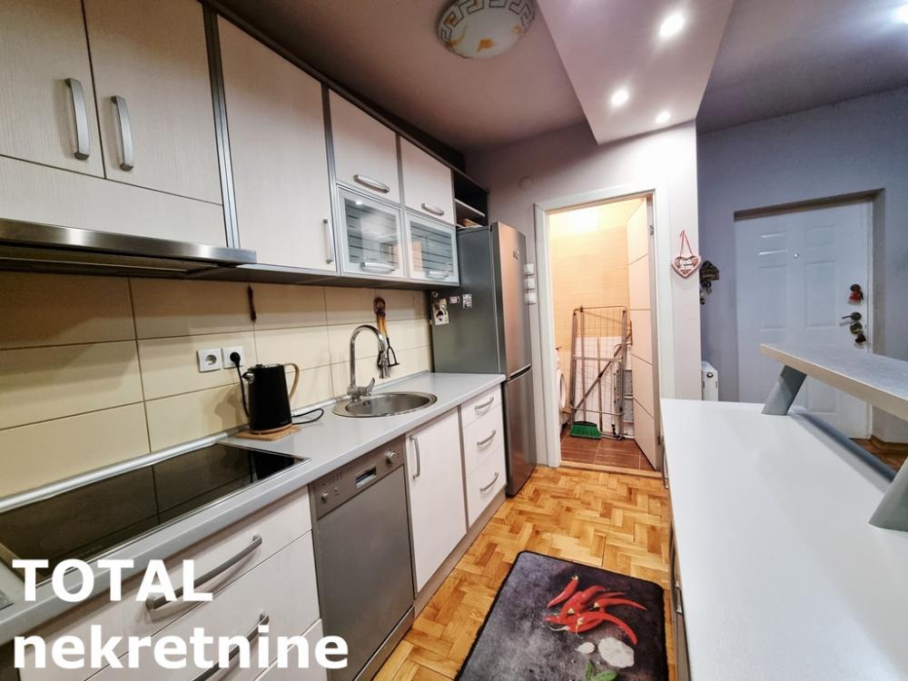 Slika 2 - Stan,NOVI SAD,BULEVAR EVROPE,kv: 75.00, € 138000, ID: 1102330