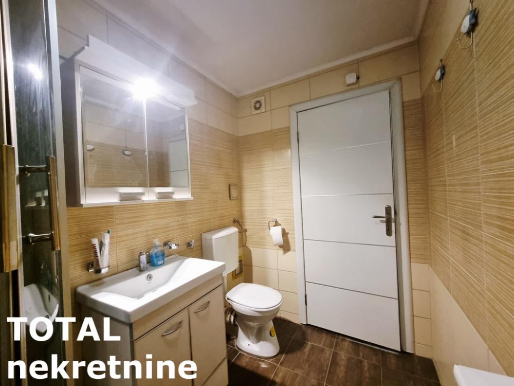 Slika 8 - Stan,NOVI SAD,BULEVAR EVROPE,kv: 75.00, € 138000, ID: 1102330