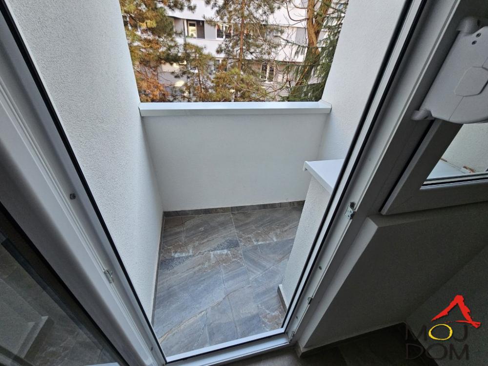 Slika 8 - Stan,NOVI SAD,ADAMOVIĆEVO NASELJE,kv: 43, € 126000, ID: 1031918