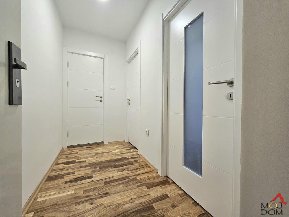 Slika 6 - Stan,NOVI SAD,ADAMOVIĆEVO NASELJE,kv: 43, € 126000, ID: 1031918