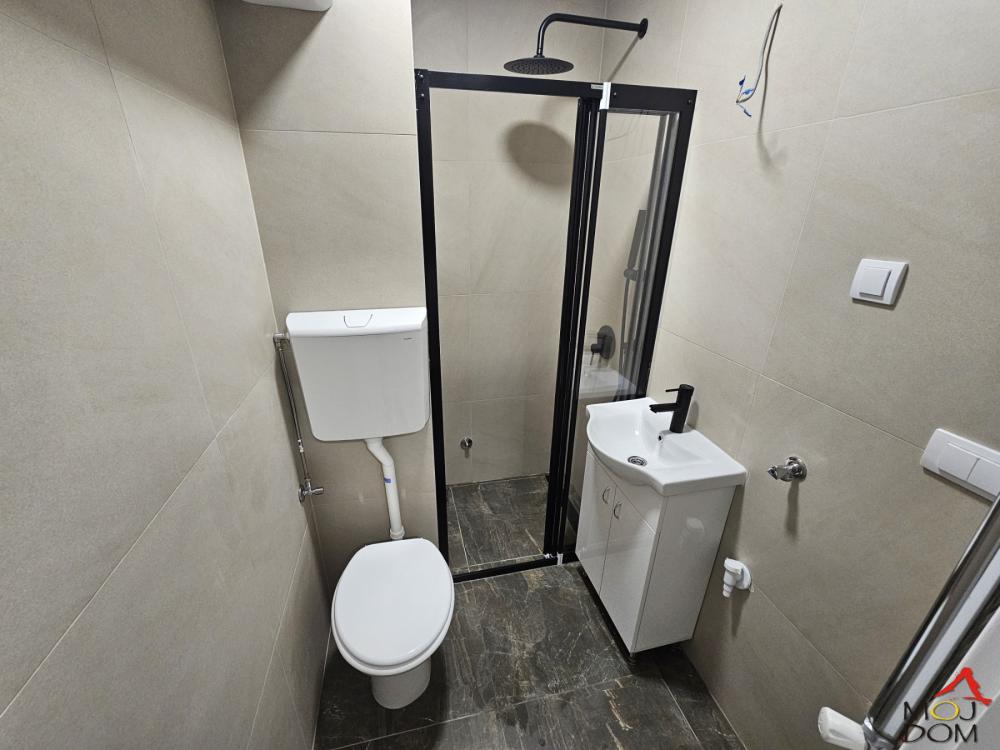 Slika 7 - Stan,NOVI SAD,ADAMOVIĆEVO NASELJE,kv: 43, € 126000, ID: 1031918