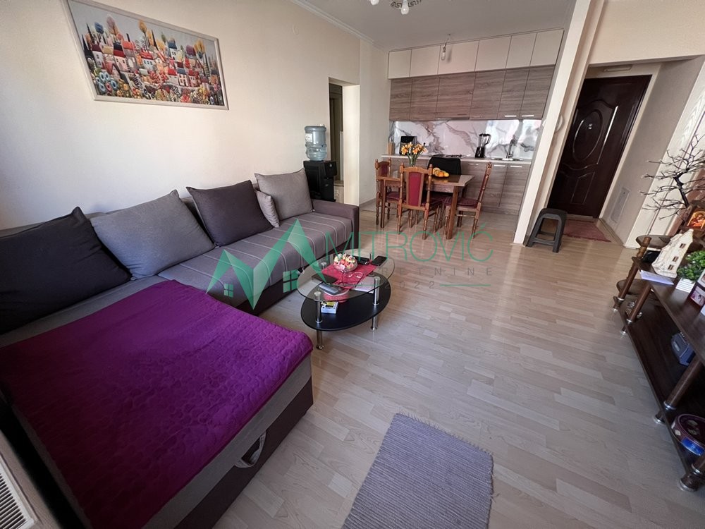 Slika 5 - Novi Sad, Nova Detelinara - Svetao, dobro organizovan trosoban stan sa parking mestom! 