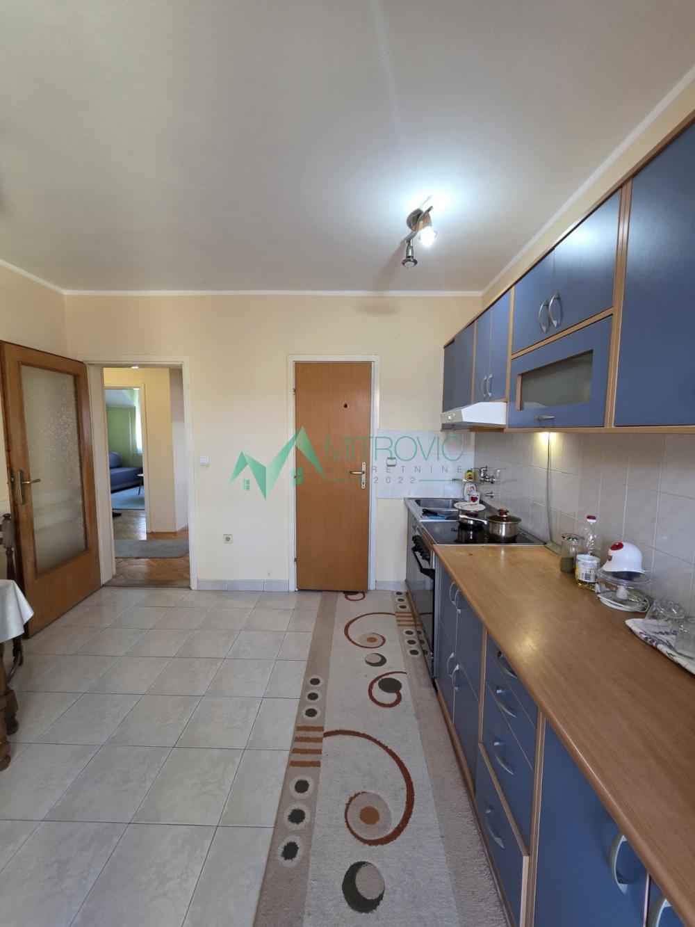 Slika 6 - Stan sa dušom u najlepšem delu Novog naselja 