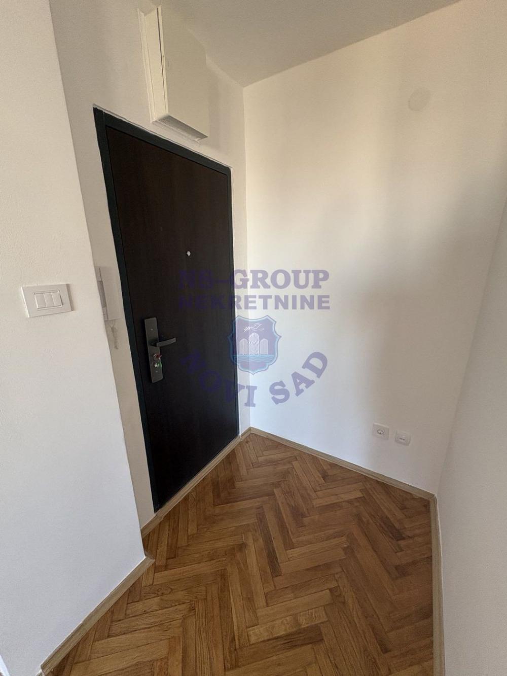 Slika 4 - Trosoban stan na Bulevaru Oslobodjenja