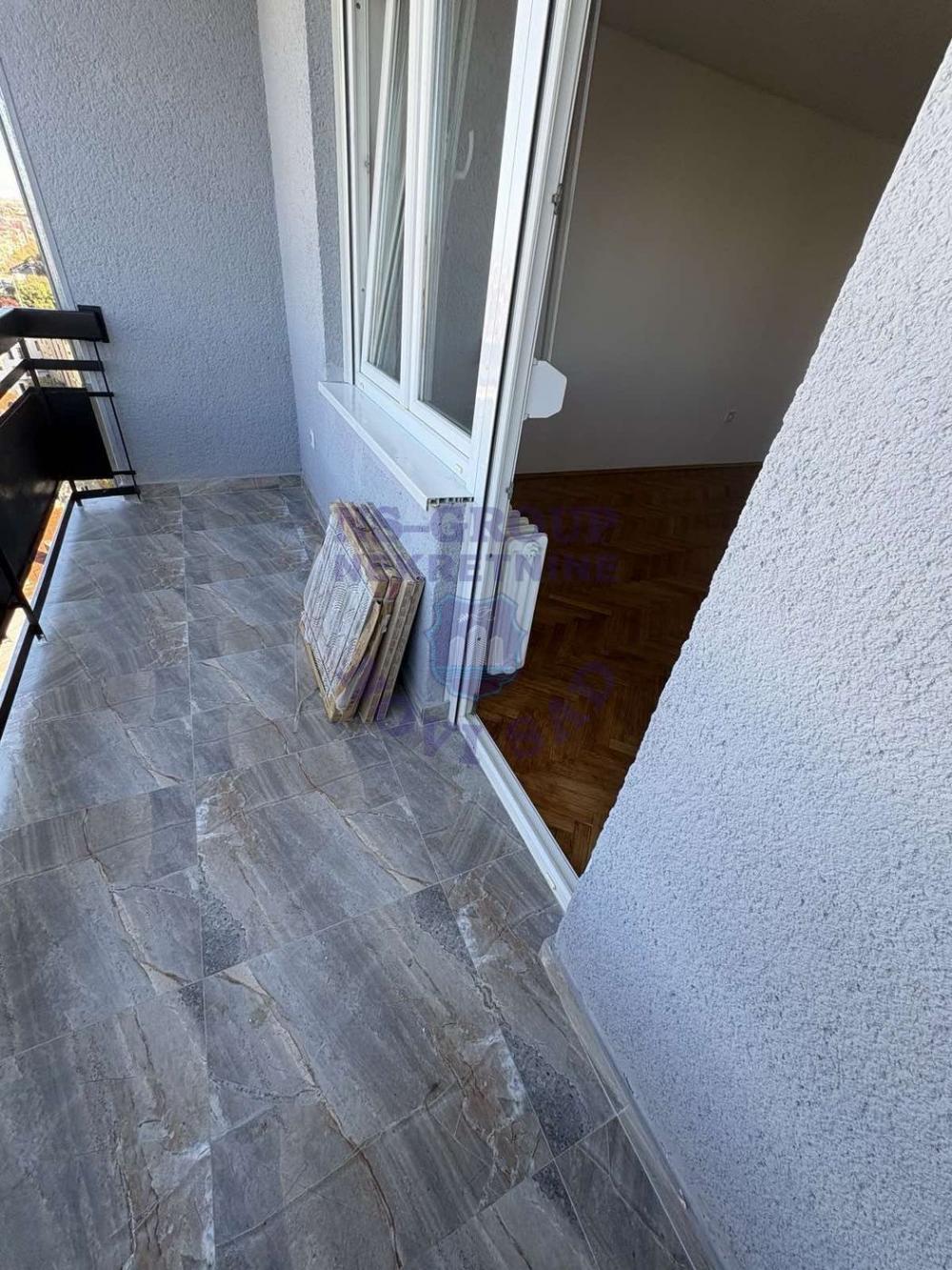 Slika 5 - Trosoban stan na Bulevaru Oslobodjenja