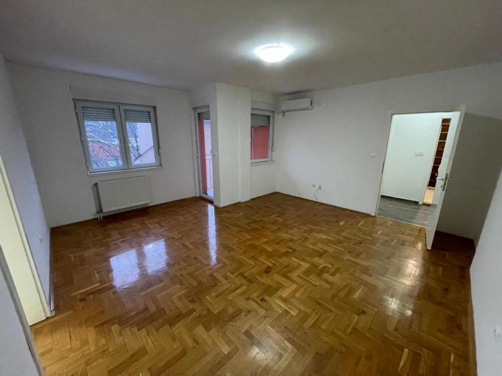 Slika 1 - Dvosoban 50m Centar Novi Sad Vase Pelagića PRODAJE SE ,uknjizen