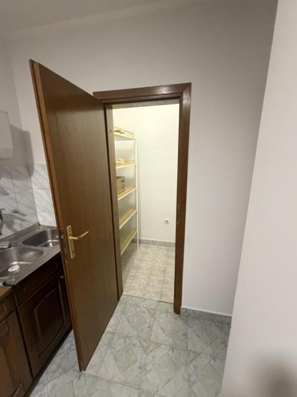 Slika 5 - Jednosoban stan na Podbari