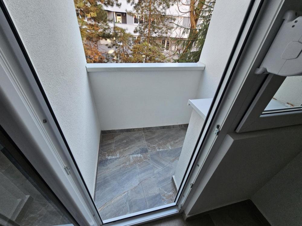 Slika 8 - Stan,NOVI SAD,CARA DUŠANA,kv: 43, € 129780, ID: 1019306