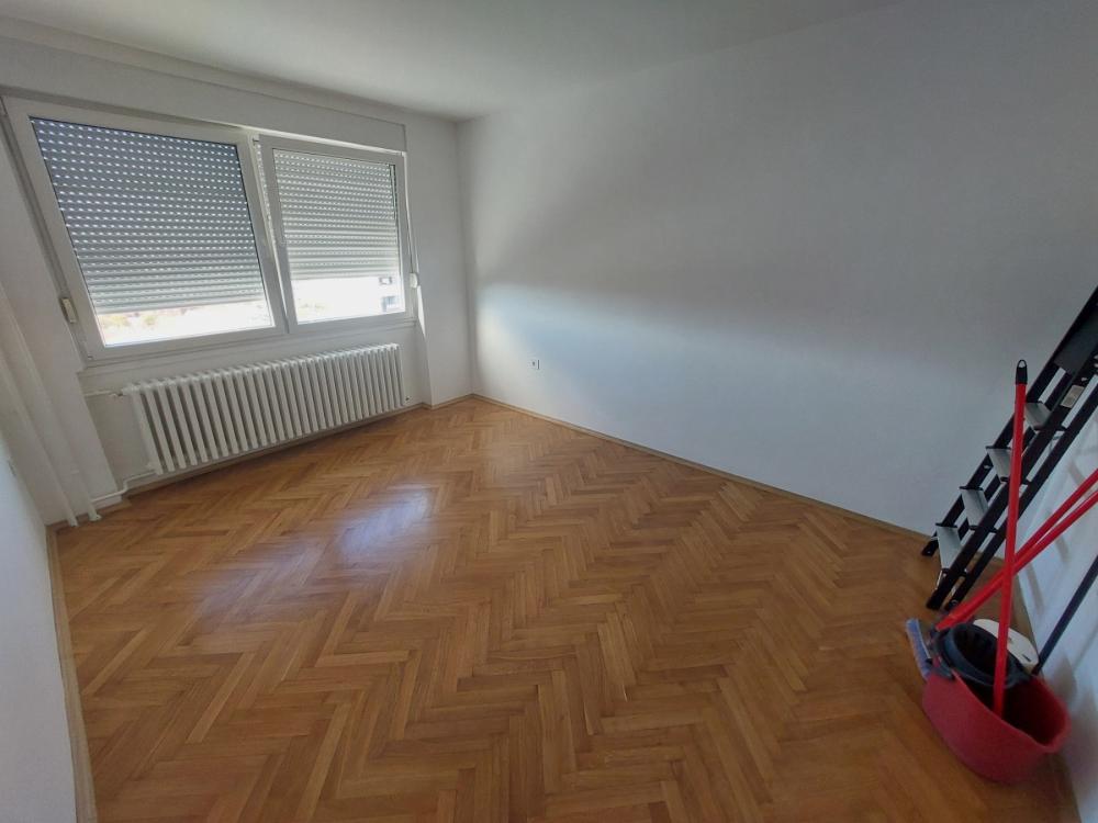 Slika 4 - Stan,NOVI SAD,BULEVAR,kv: 64, € 174500, ID: 1019273