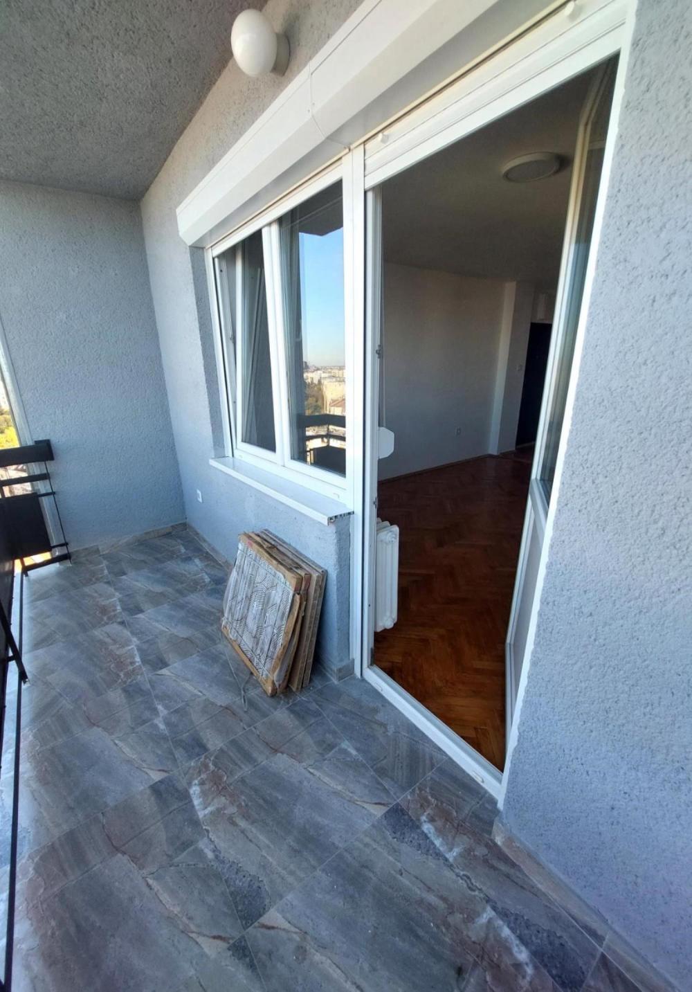 Slika 8 - Stan,NOVI SAD,BULEVAR,kv: 64, € 174500, ID: 1019273