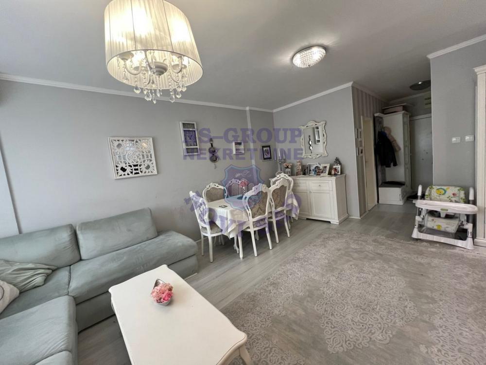 Slika 2 - Fantastičan trosoban stan, sa garažom - Socijalno!