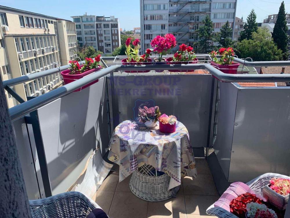 Slika 11 - Fantastičan trosoban stan, sa garažom - Socijalno!