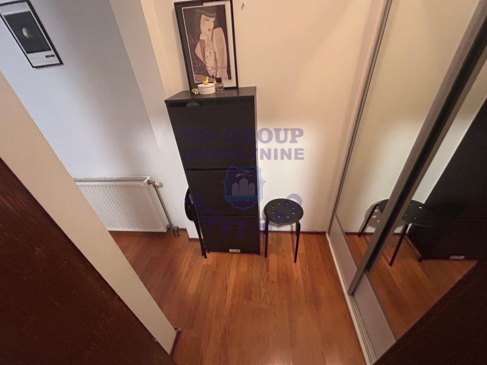 Slika 2 - Odlican dvosoban stan na Podbari!