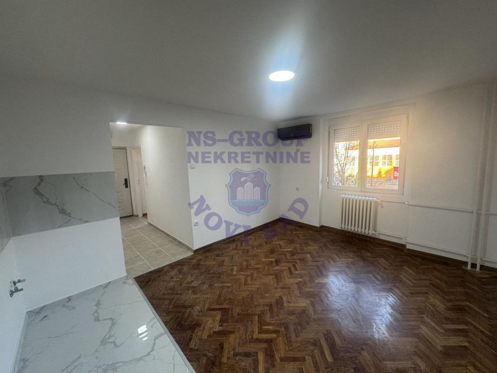 Glavna slika -dvoiposoban 47m2 stara detelinara