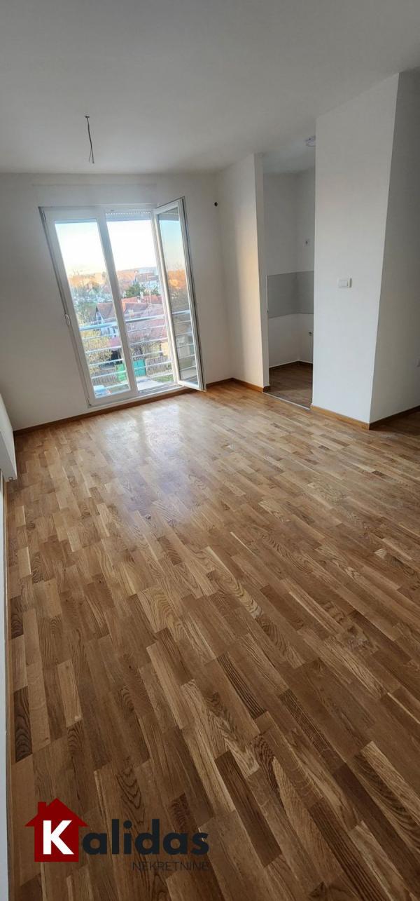 Slika 1 - Stan,PETROVARADIN,PETROVARADIN,kv: 37, € 103000, ID: 1008611