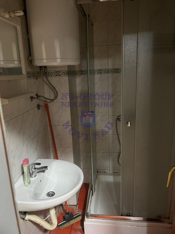 Slika 4 - Odlican jednosoban stan u Centru!